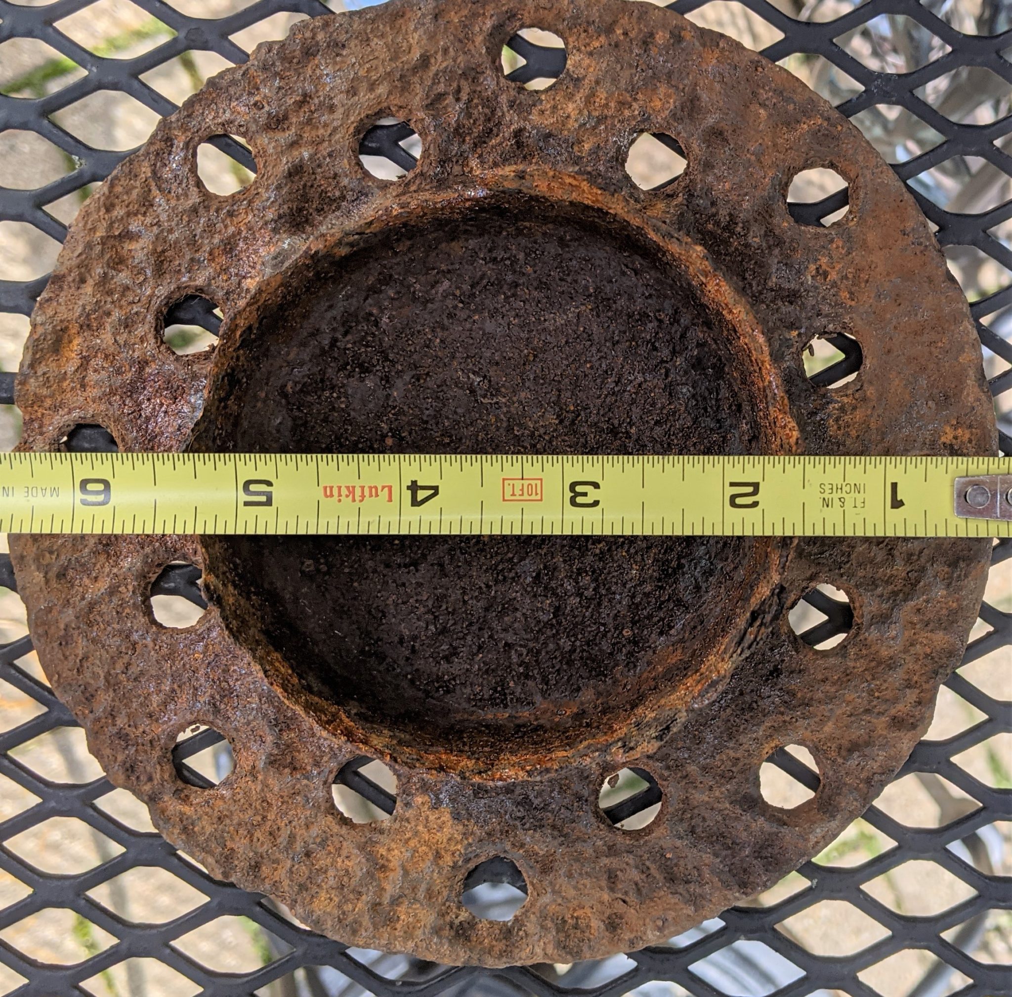 5 1/2" Round Cast Iron Drain Cover Noels Plumbing Supply